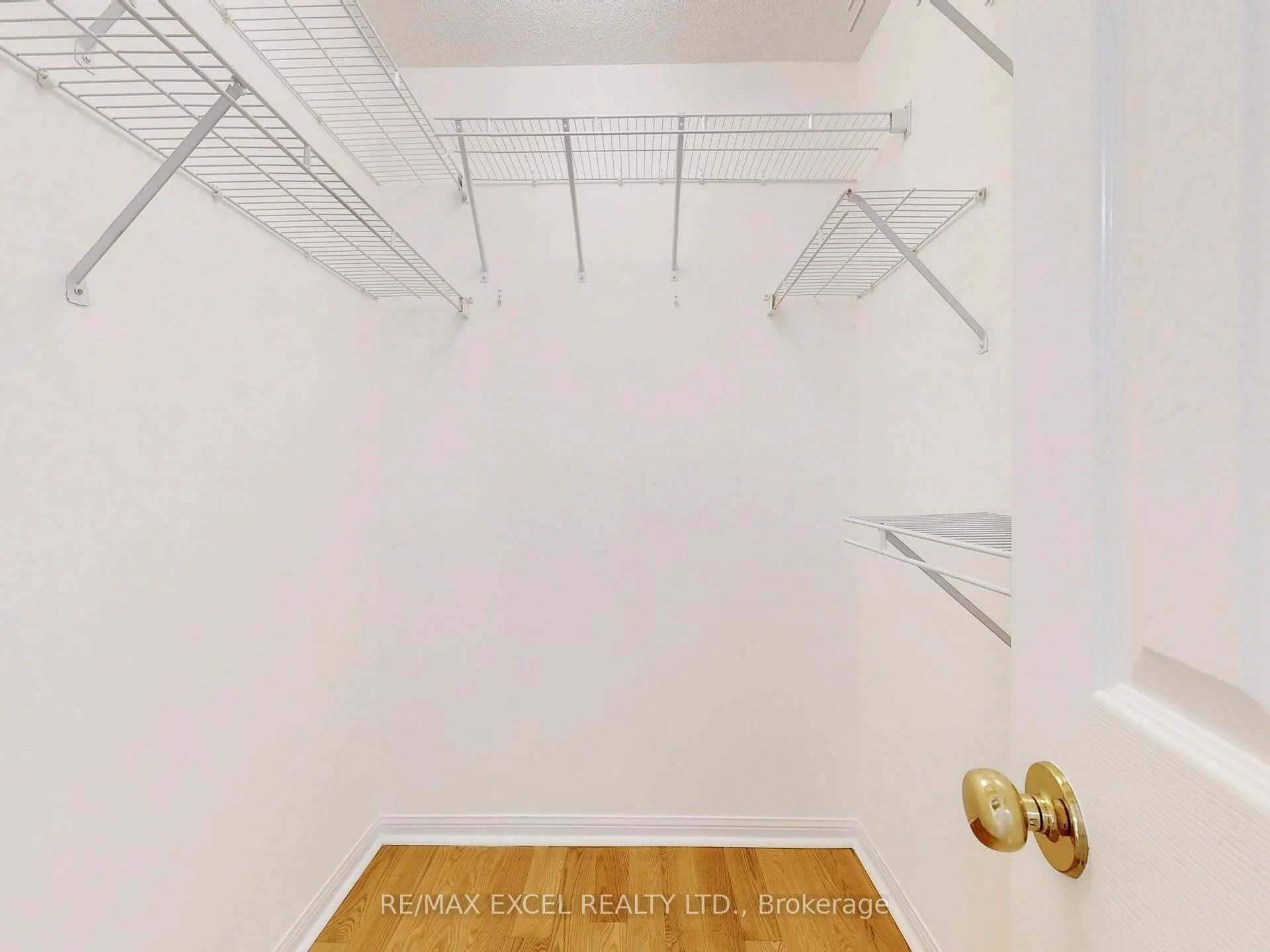 Photo 17 of Unit 6, 16 St Moritz Way, Markham, Unionville — HOMEH