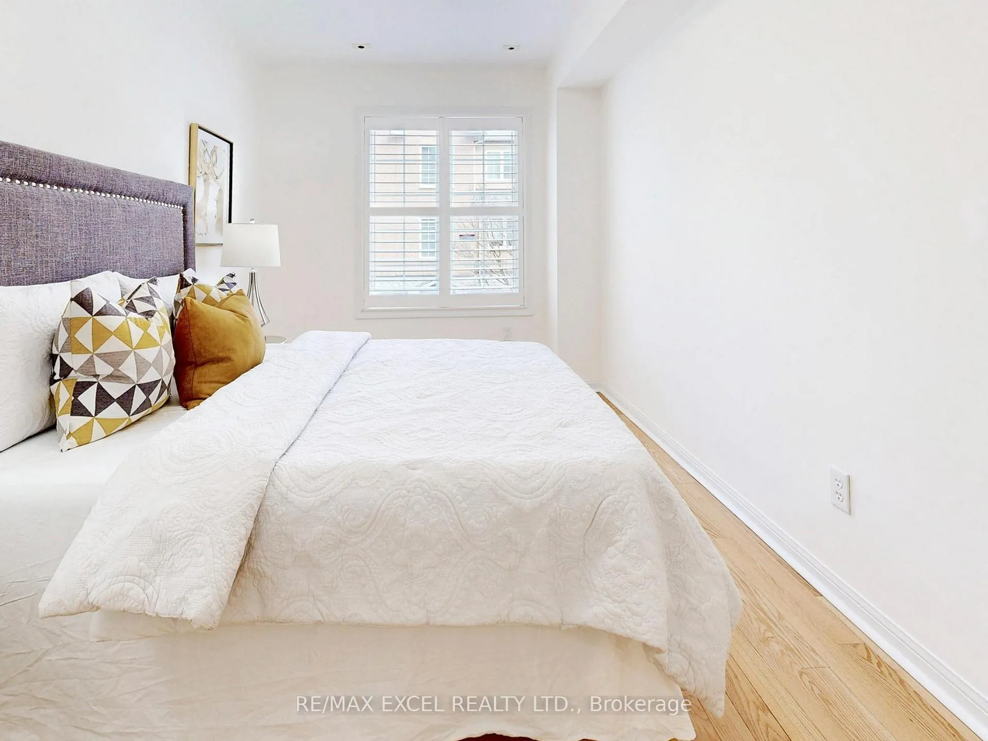 Photo 21 of Unit 6, 16 St Moritz Way, Markham, Unionville — HOMEH