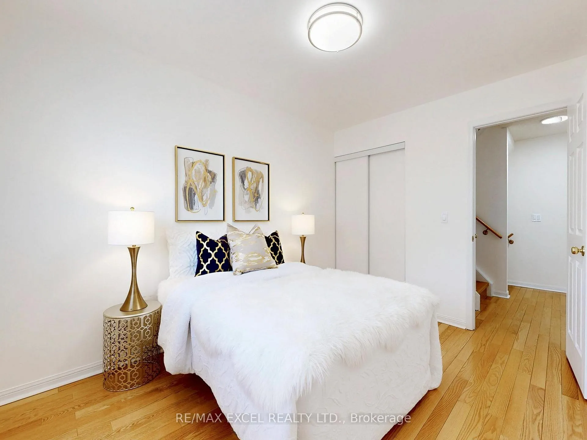 Photo 23 of Unit 6, 16 St Moritz Way, Markham, Unionville — HOMEH