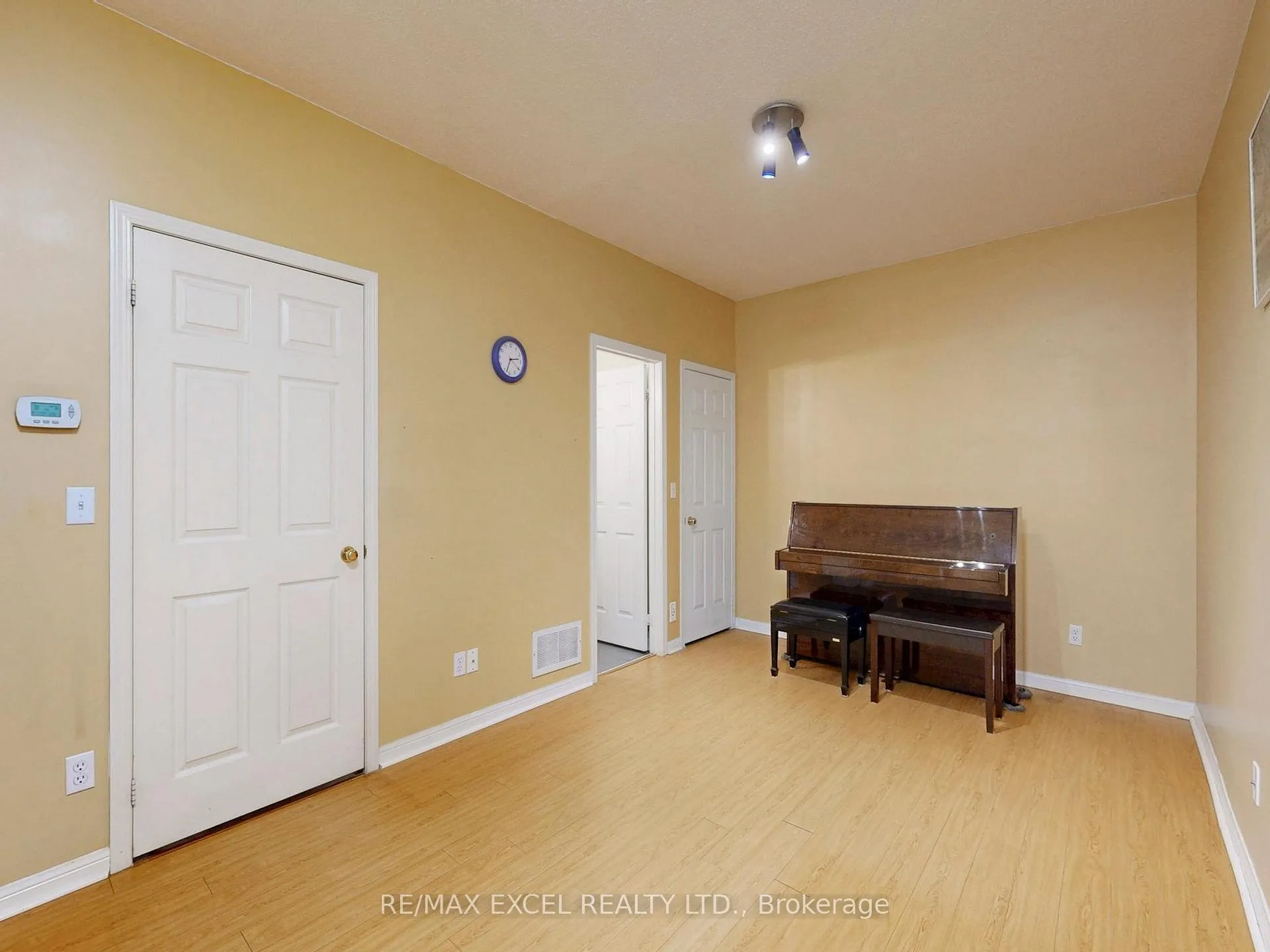 Photo 28 of Unit 6, 16 St Moritz Way, Markham, Unionville — HOMEH