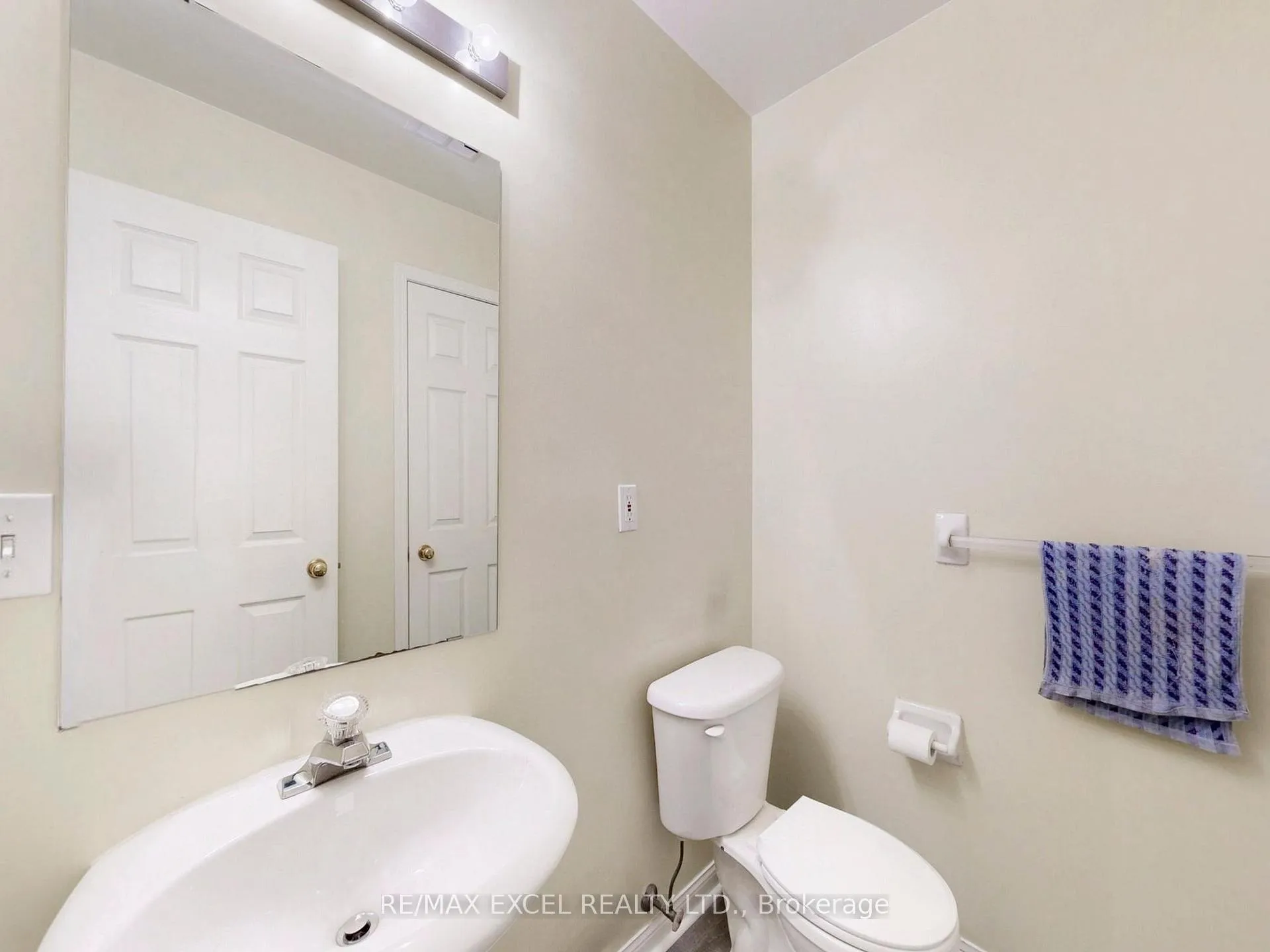 Photo 31 of Unit 6, 16 St Moritz Way, Markham, Unionville — HOMEH