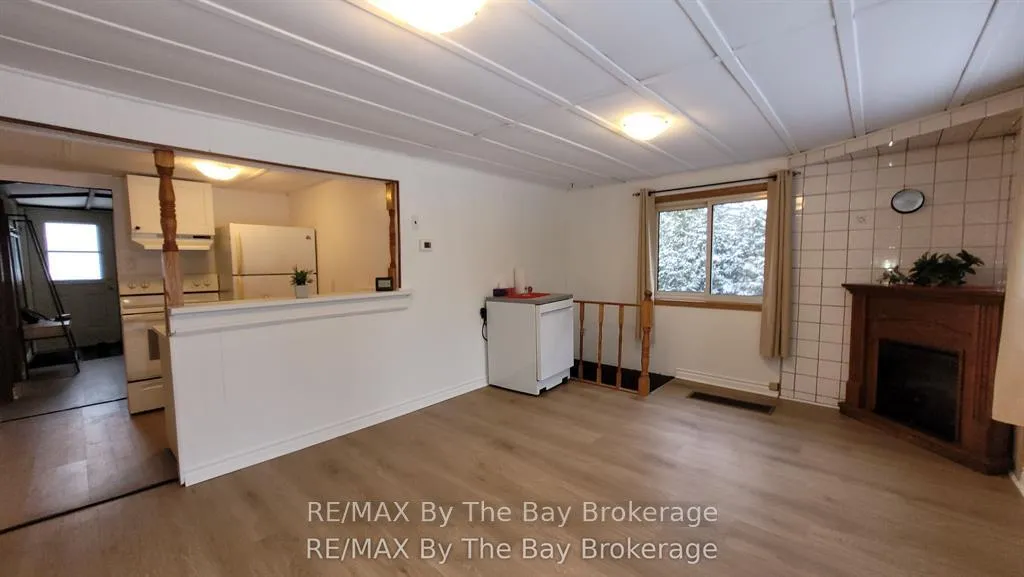 Photo 6 of 35 47th Street N, Wasaga Beach — HOMEH