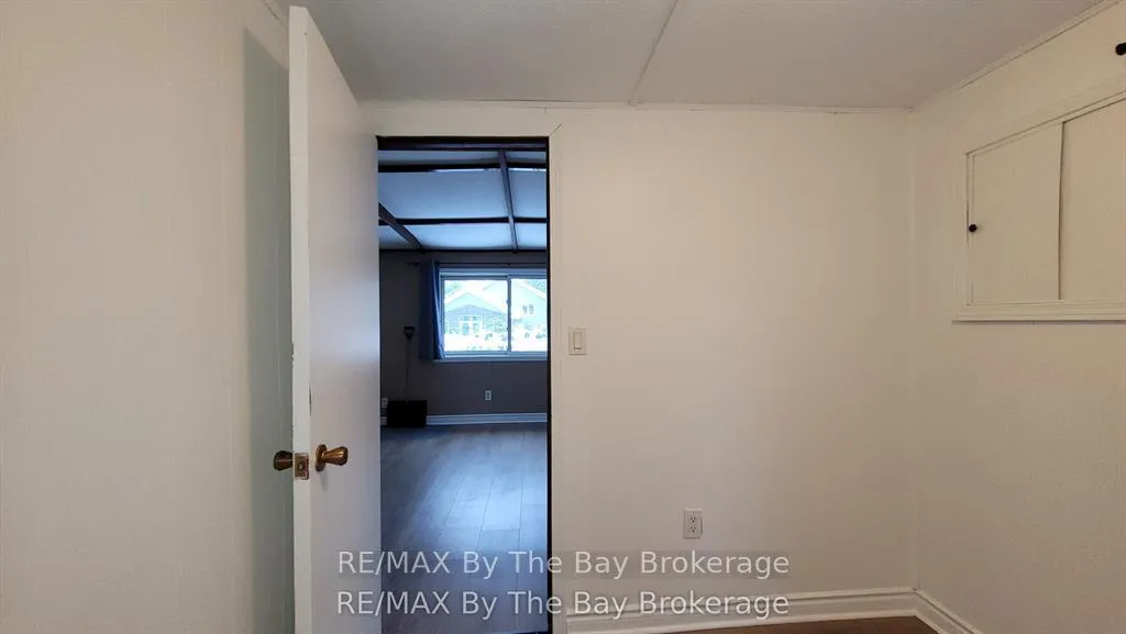 Photo 13 of 35 47th Street N, Wasaga Beach — HOMEH