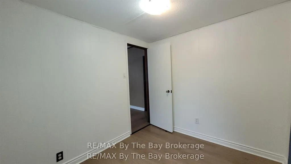 Photo 15 of 35 47th Street N, Wasaga Beach — HOMEH
