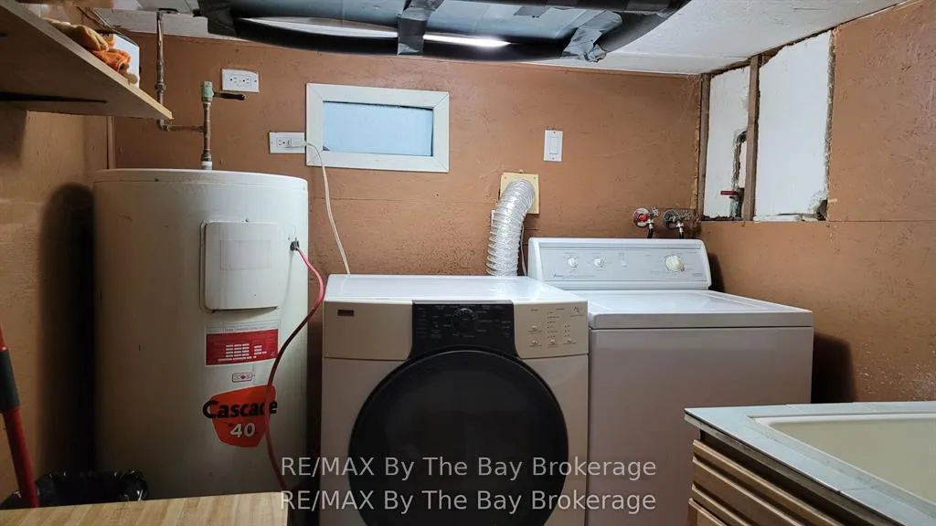 Photo 18 of 35 47th Street N, Wasaga Beach — HOMEH