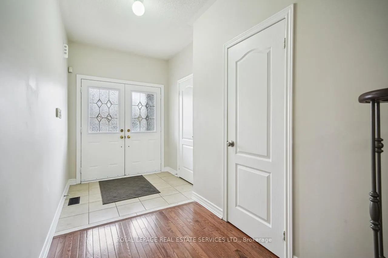 Photo 2 of 48 Manordale Crescent, Vaughan, Vellore Village — HOMEH