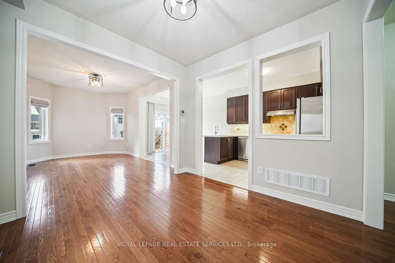 Photo 8 of 48 Manordale Crescent, Vaughan, Vellore Village — HOMEH