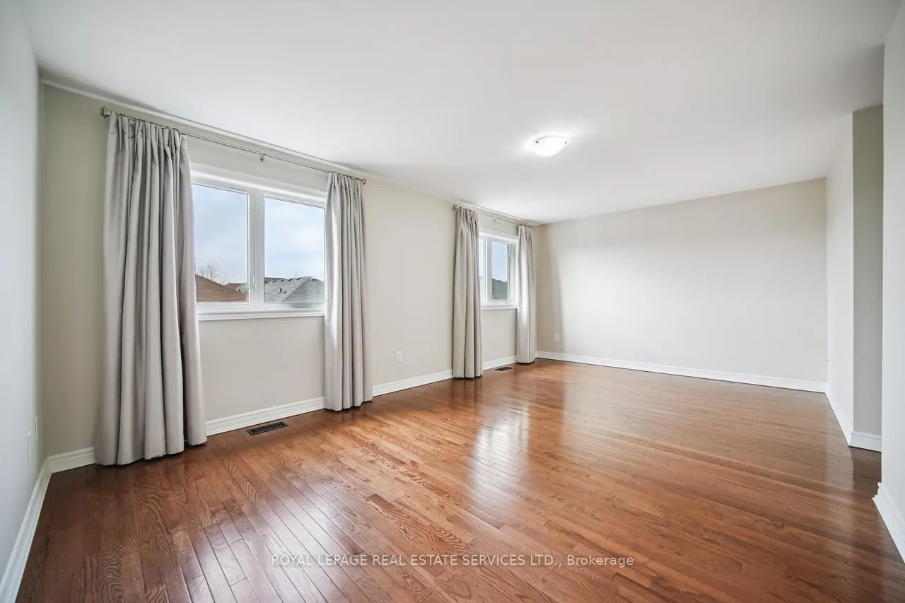 Photo 16 of 48 Manordale Crescent, Vaughan, Vellore Village — HOMEH