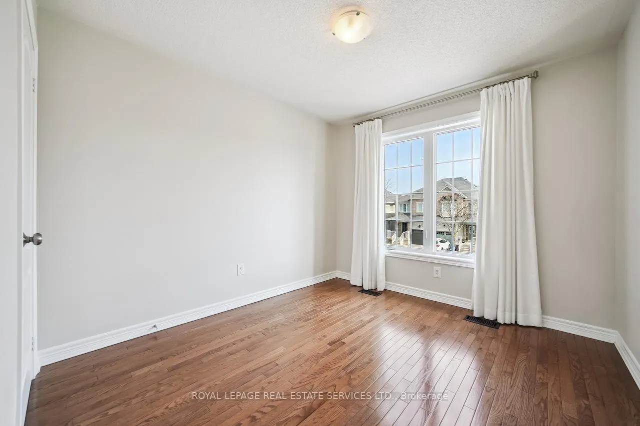 Photo 21 of 48 Manordale Crescent, Vaughan, Vellore Village — HOMEH