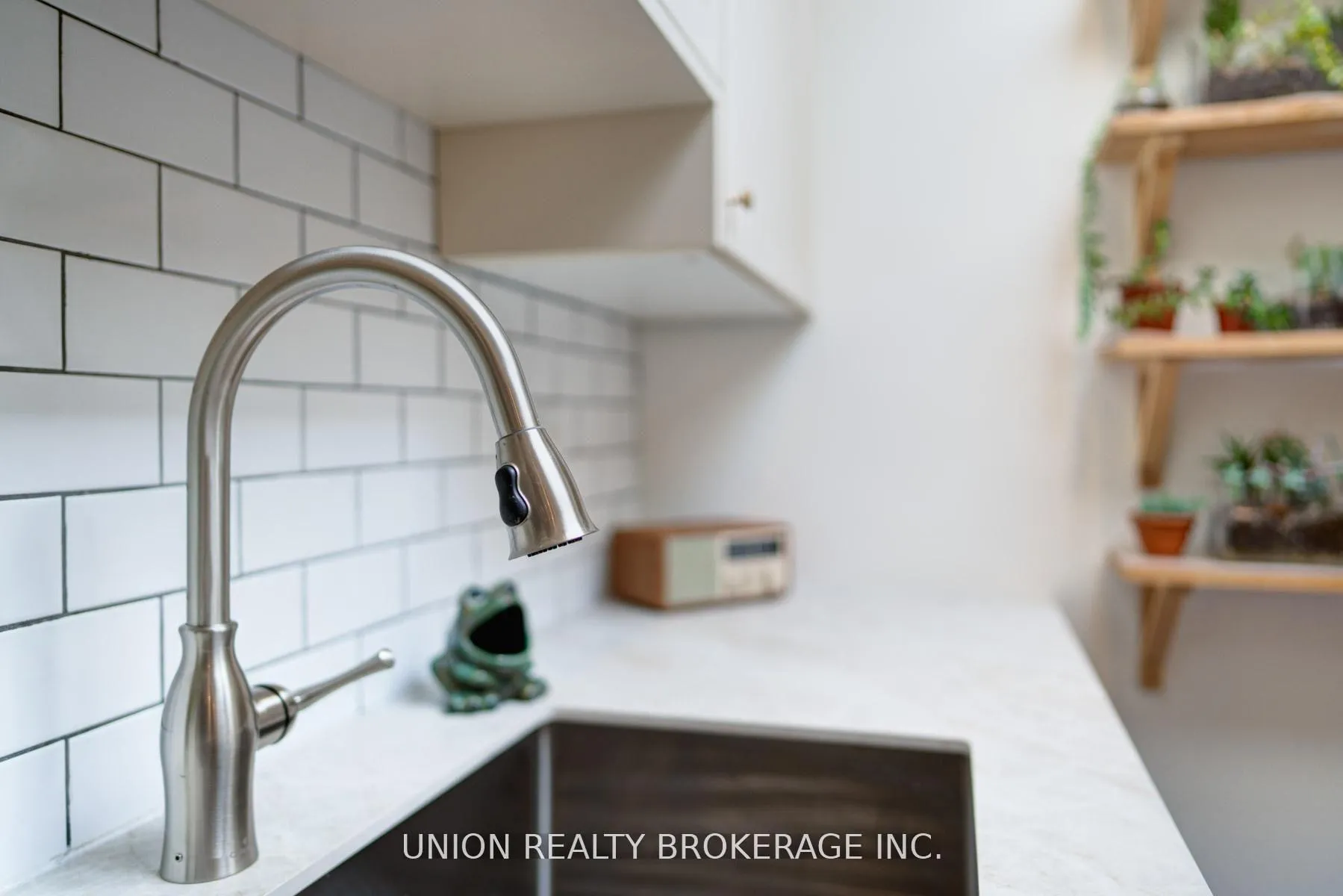 Photo 12 of 237 Craven Road, Toronto, Greenwood-Coxwell — HOMEH