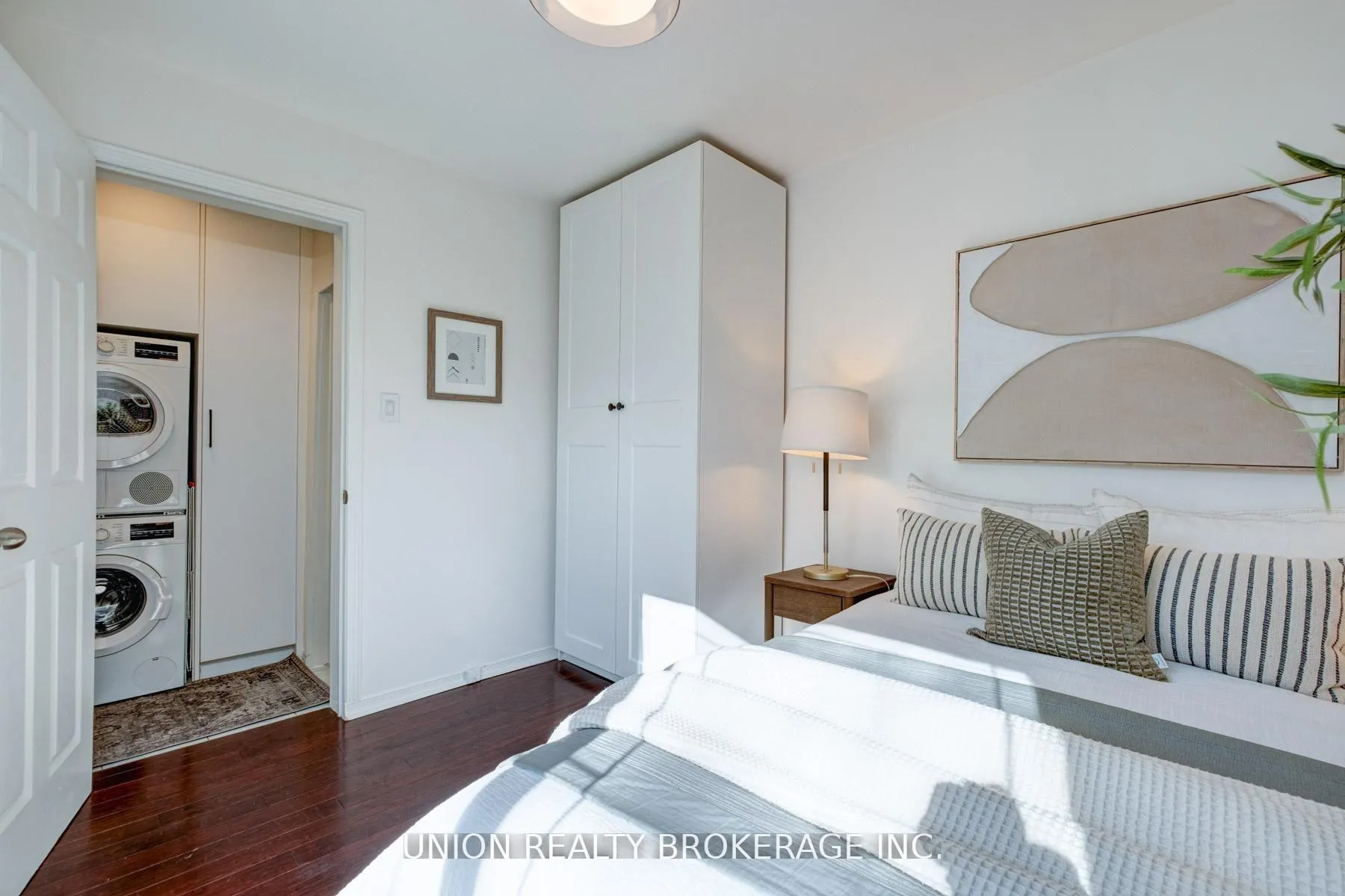 Photo 16 of 237 Craven Road, Toronto, Greenwood-Coxwell — HOMEH