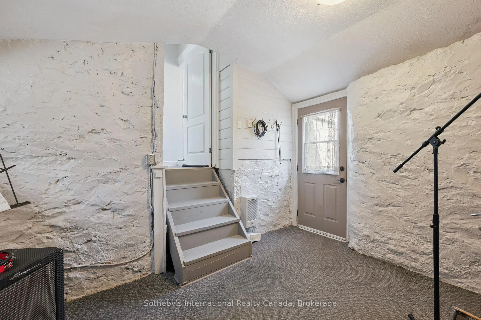 Photo 20 of 10 James Street W, Guelph, Dovercliffe Park/Old University — HOMEH