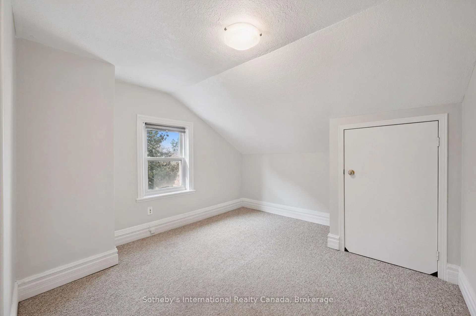 Photo 23 of 10 James Street W, Guelph, Dovercliffe Park/Old University — HOMEH