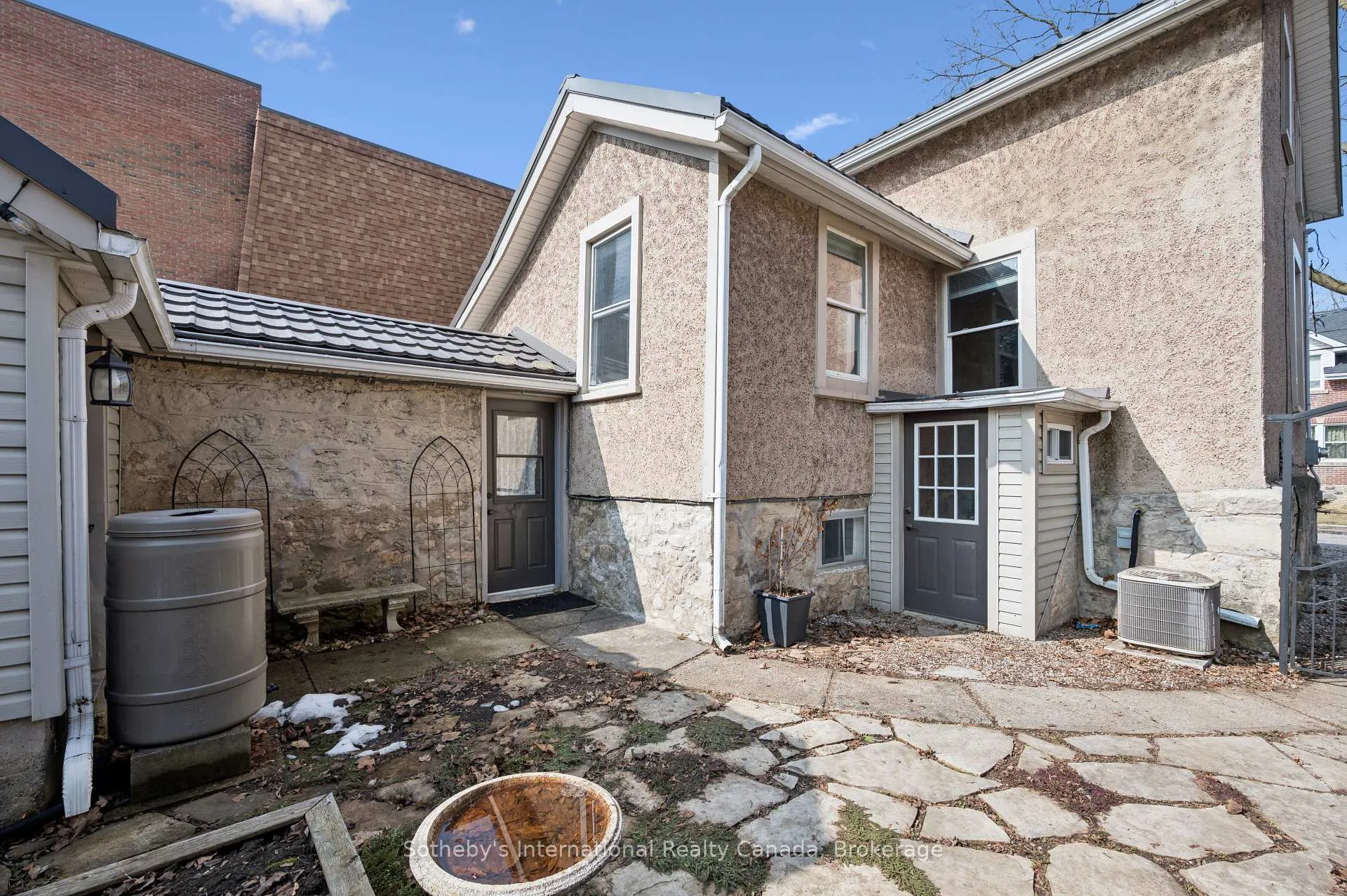 Photo 34 of 10 James Street W, Guelph, Dovercliffe Park/Old University — HOMEH