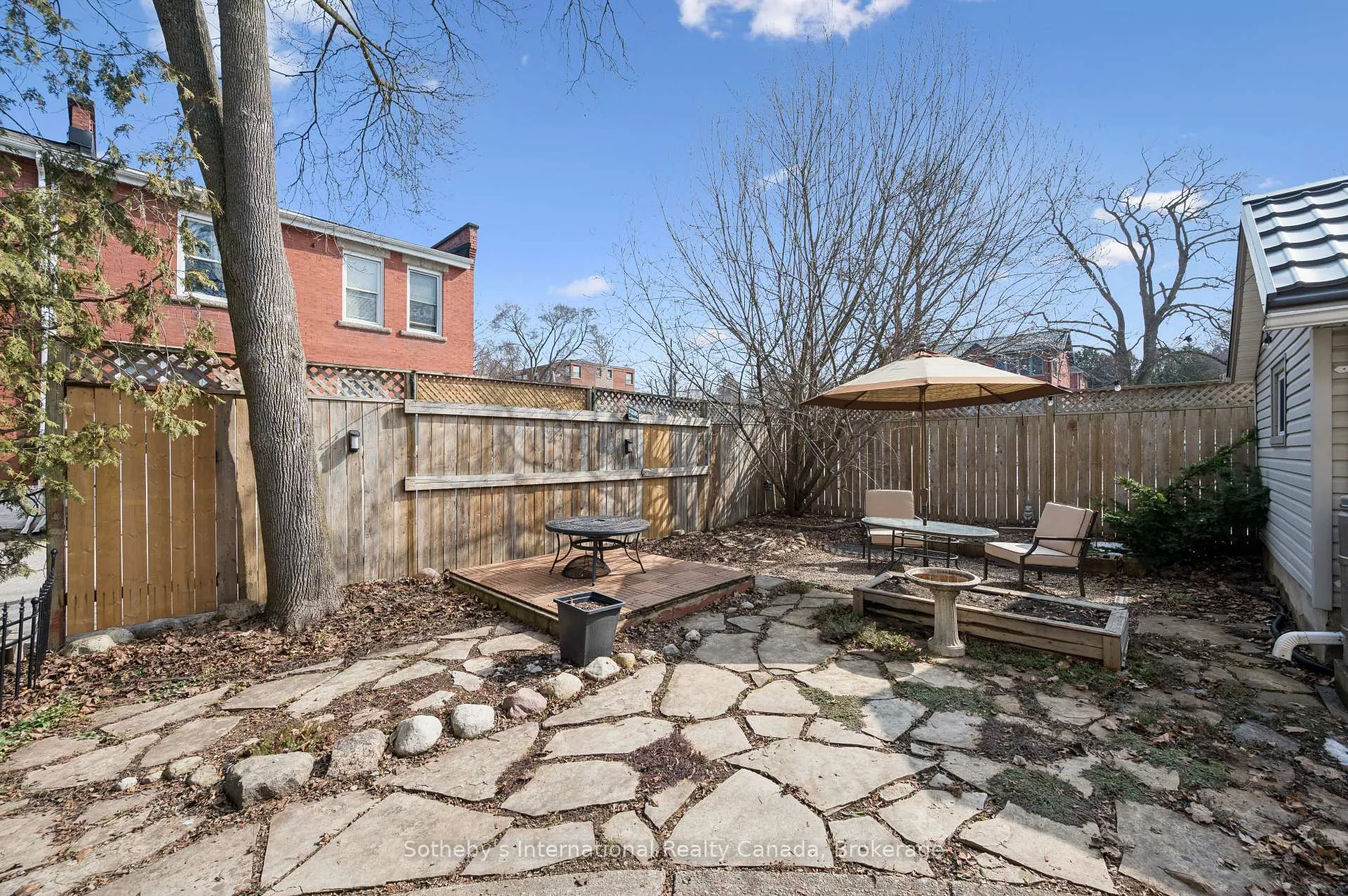 Photo 36 of 10 James Street W, Guelph, Dovercliffe Park/Old University — HOMEH