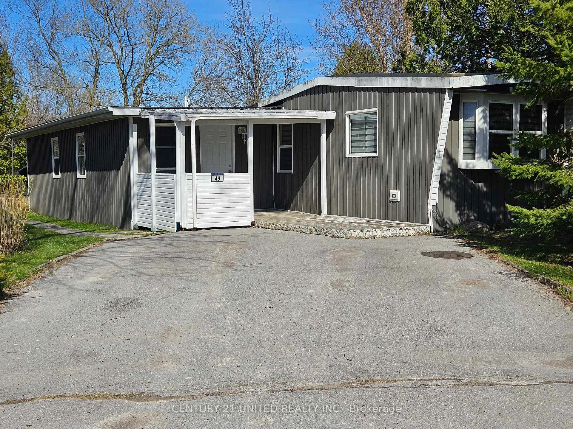 Photo 10 of 49 Hillview Drive, Hamilton Township, Rural Hamilton — HOMEH