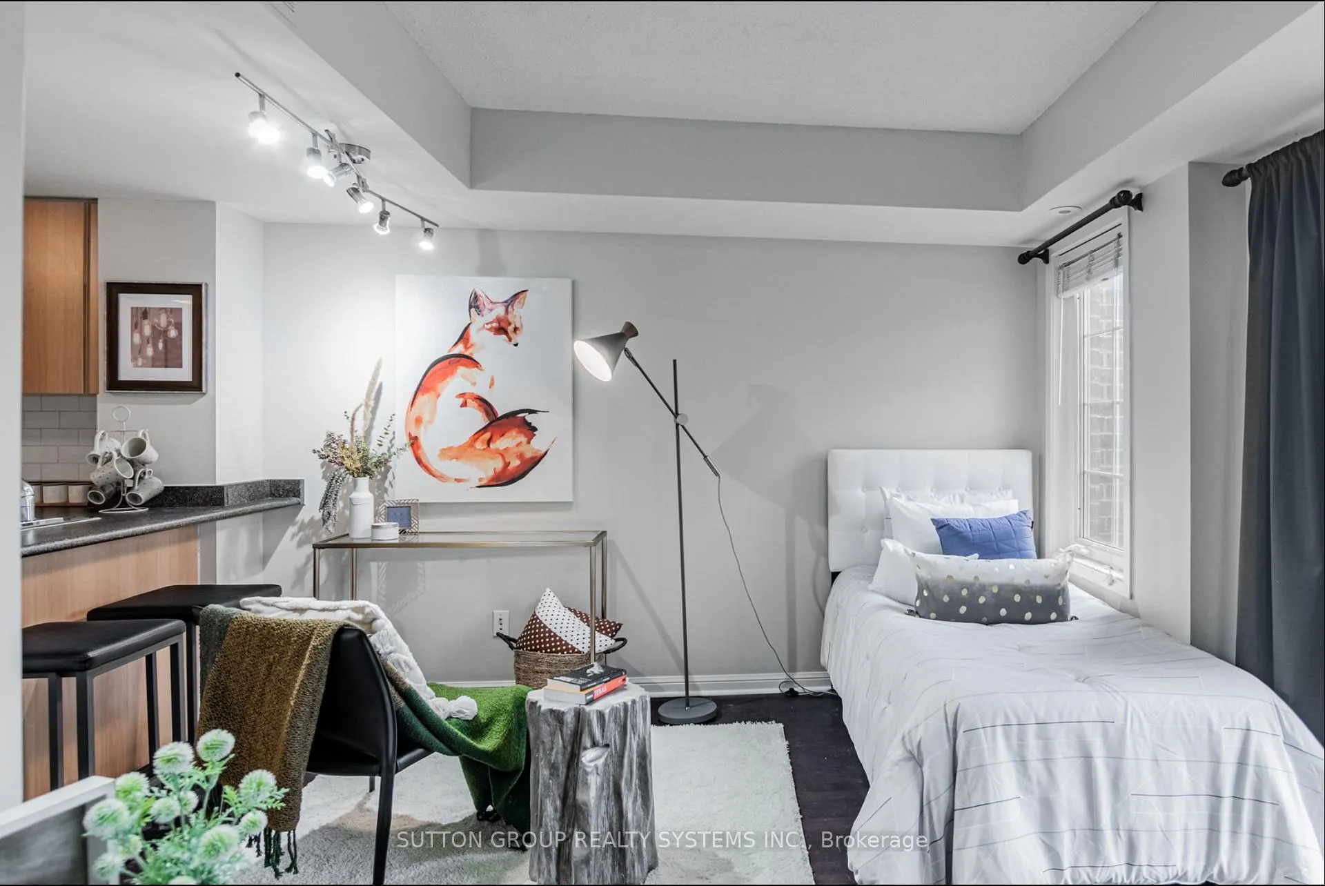 Photo 6 of Unit TH 13, 93 The Queensway Avenue, Toronto, High Park-Swansea — HOMEH