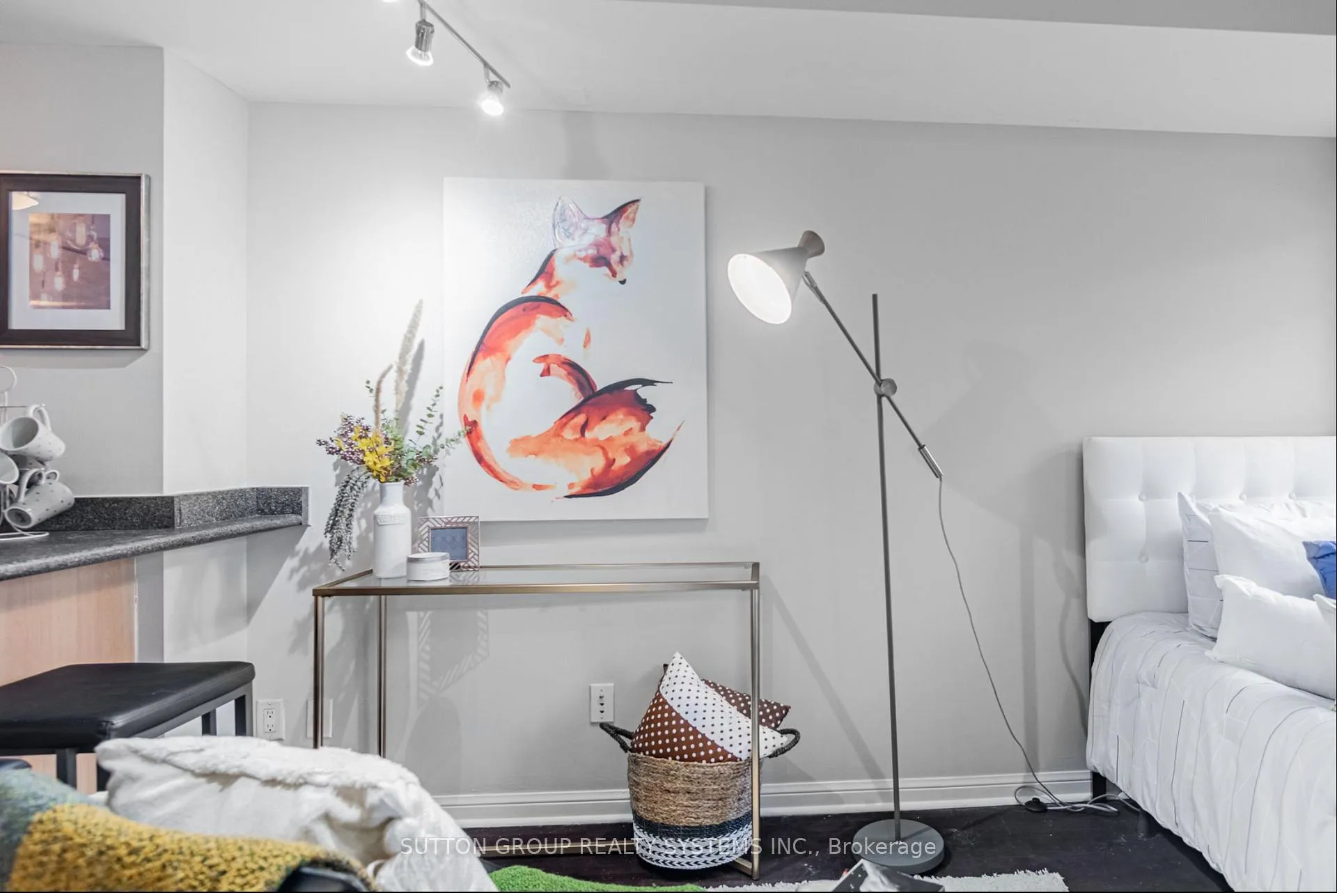 Photo 9 of Unit TH 13, 93 The Queensway Avenue, Toronto, High Park-Swansea — HOMEH