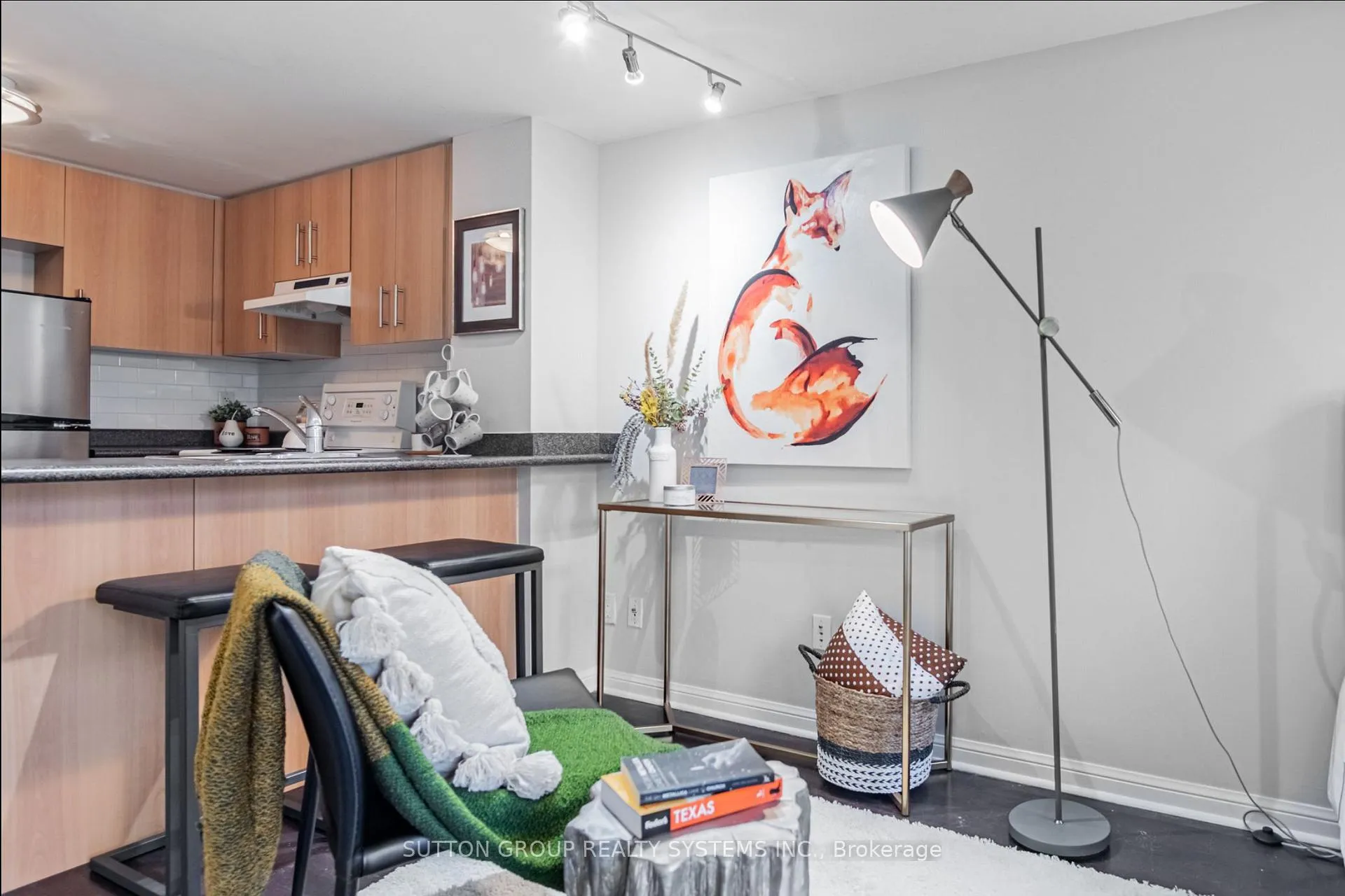 Photo 13 of Unit TH 13, 93 The Queensway Avenue, Toronto, High Park-Swansea — HOMEH