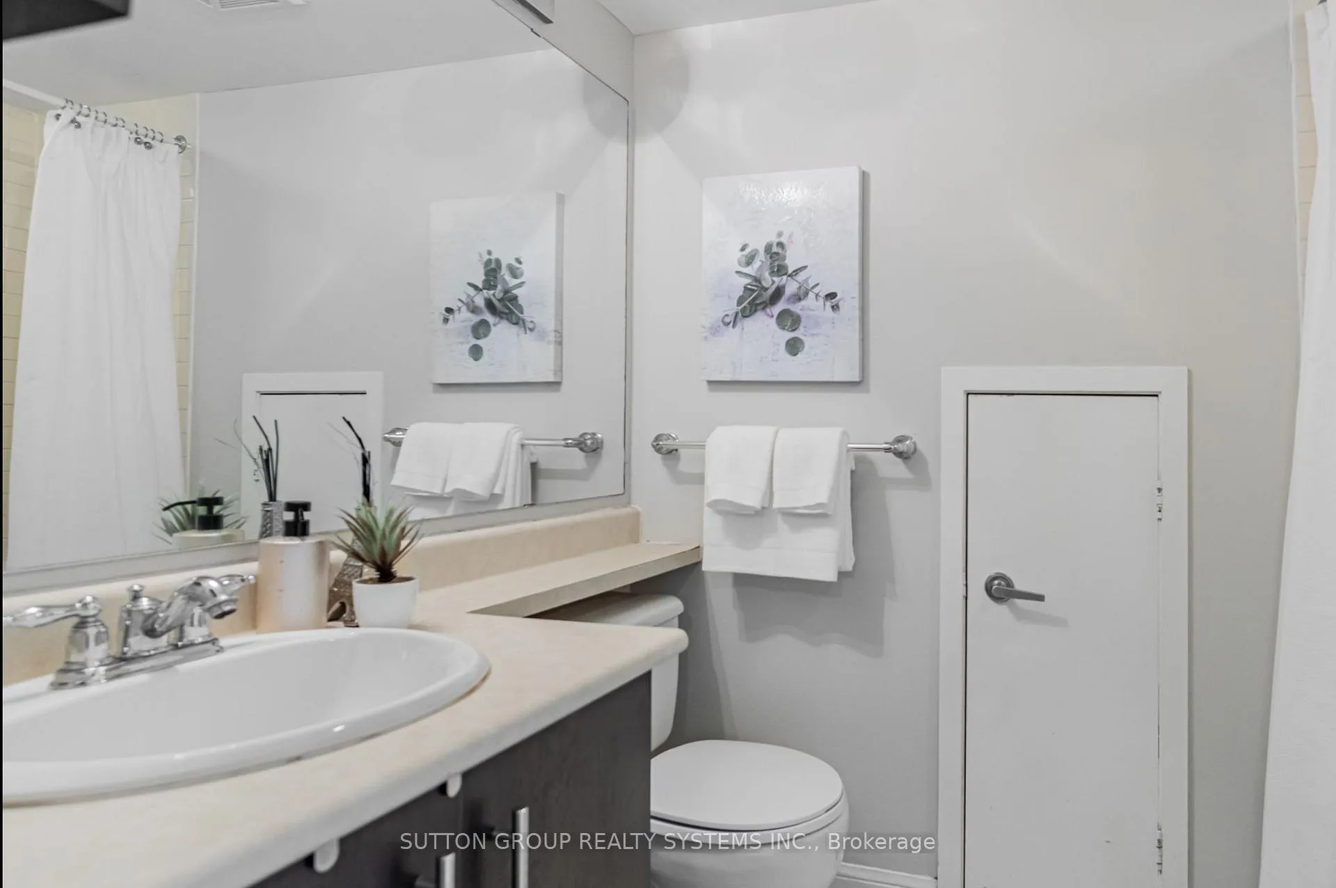 Photo 19 of Unit TH 13, 93 The Queensway Avenue, Toronto, High Park-Swansea — HOMEH