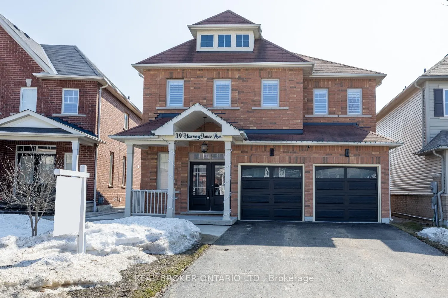 Photo 2 of 39 Harvey Jones Avenue, Clarington, Bowmanville — HOMEH