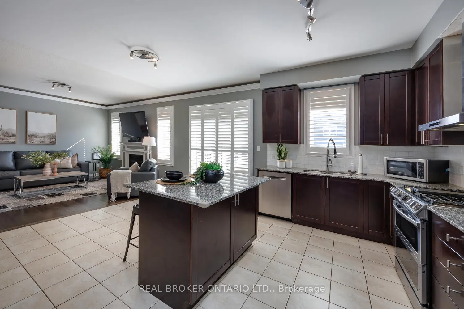 Photo 9 of 39 Harvey Jones Avenue, Clarington, Bowmanville — HOMEH