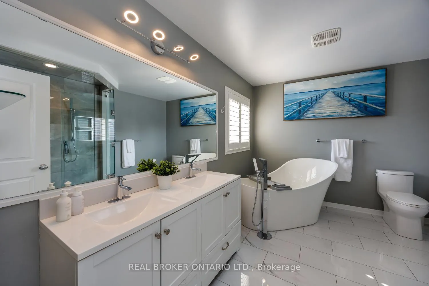 Photo 25 of 39 Harvey Jones Avenue, Clarington, Bowmanville — HOMEH