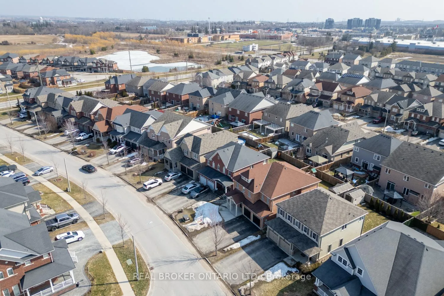 Photo 40 of 39 Harvey Jones Avenue, Clarington, Bowmanville — HOMEH