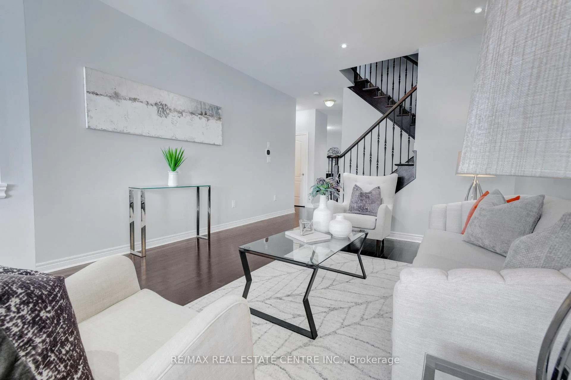 Photo 11 of 49 Wardsville Drive, Brampton, Bram West — HOMEH