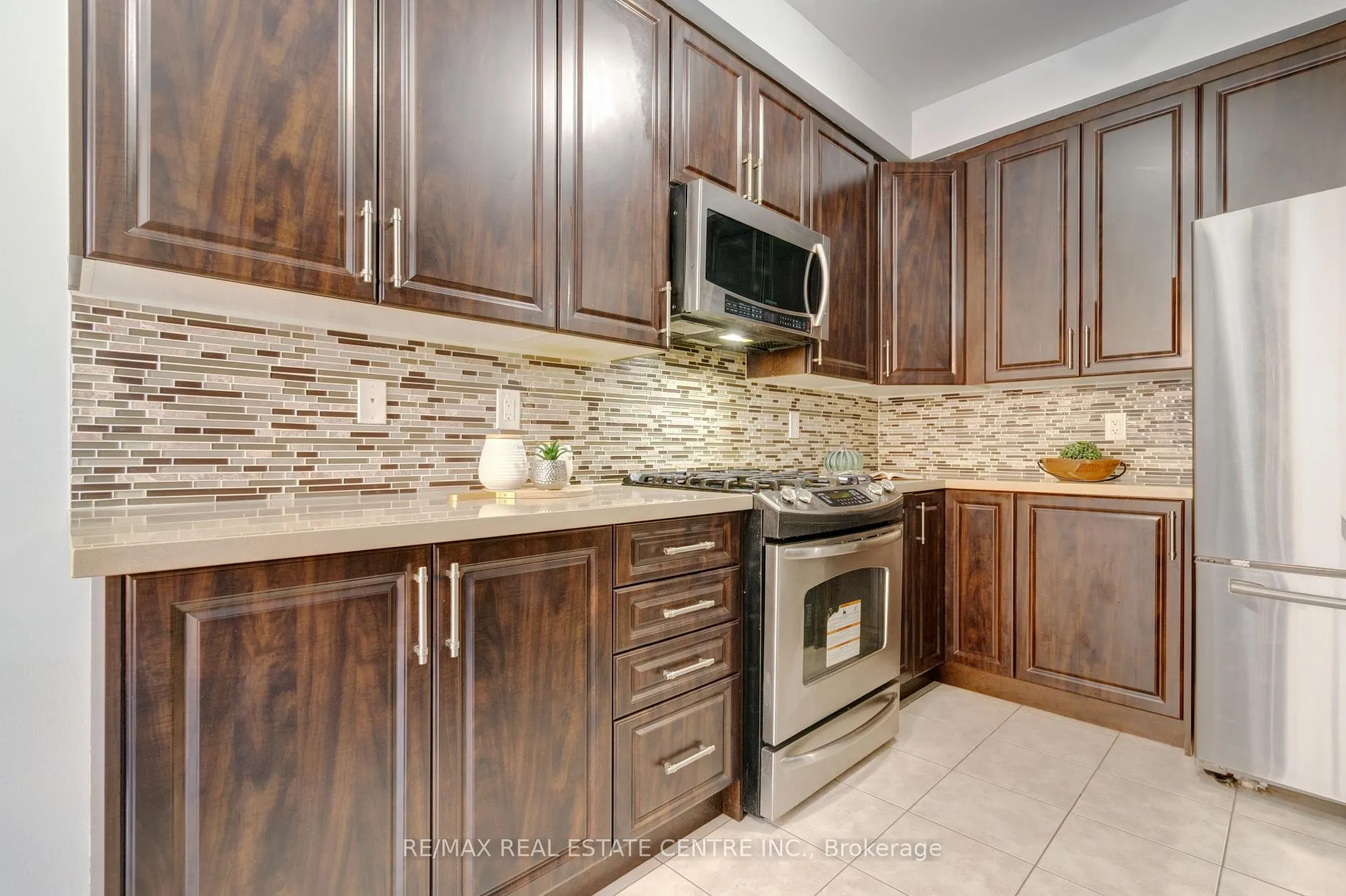 Photo 27 of 49 Wardsville Drive, Brampton, Bram West — HOMEH
