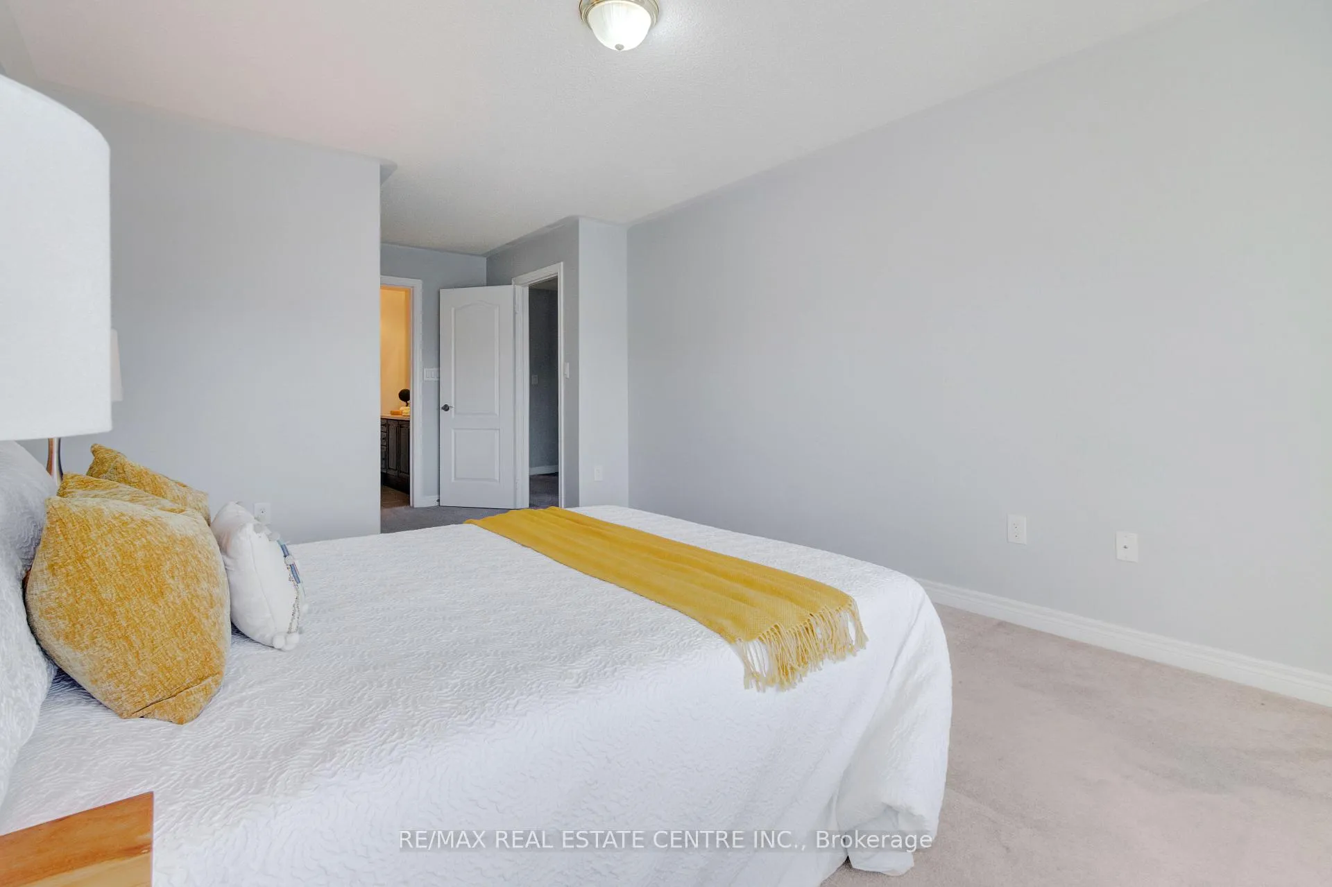 Photo 35 of 49 Wardsville Drive, Brampton, Bram West — HOMEH