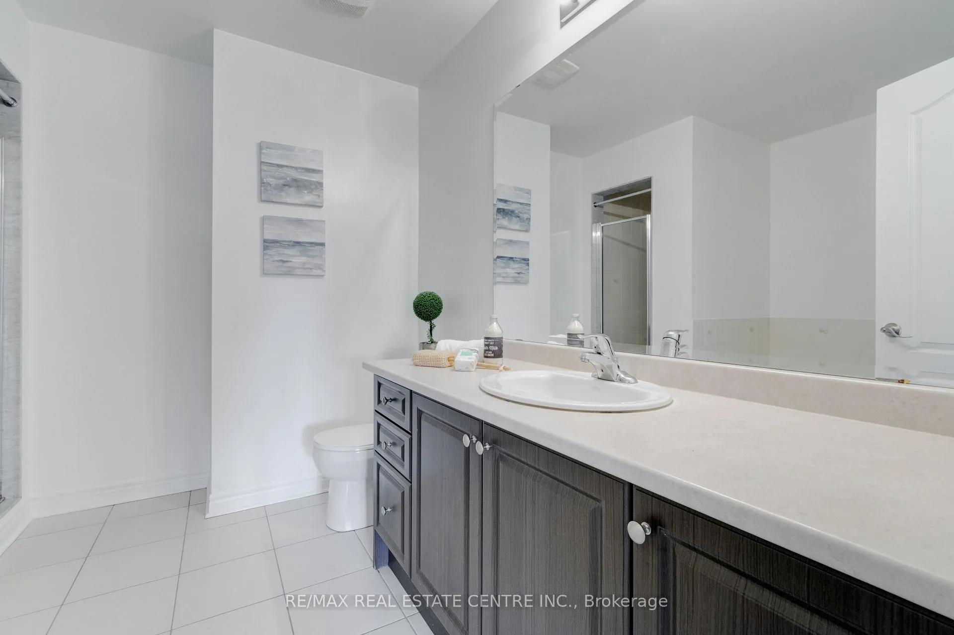 Photo 39 of 49 Wardsville Drive, Brampton, Bram West — HOMEH