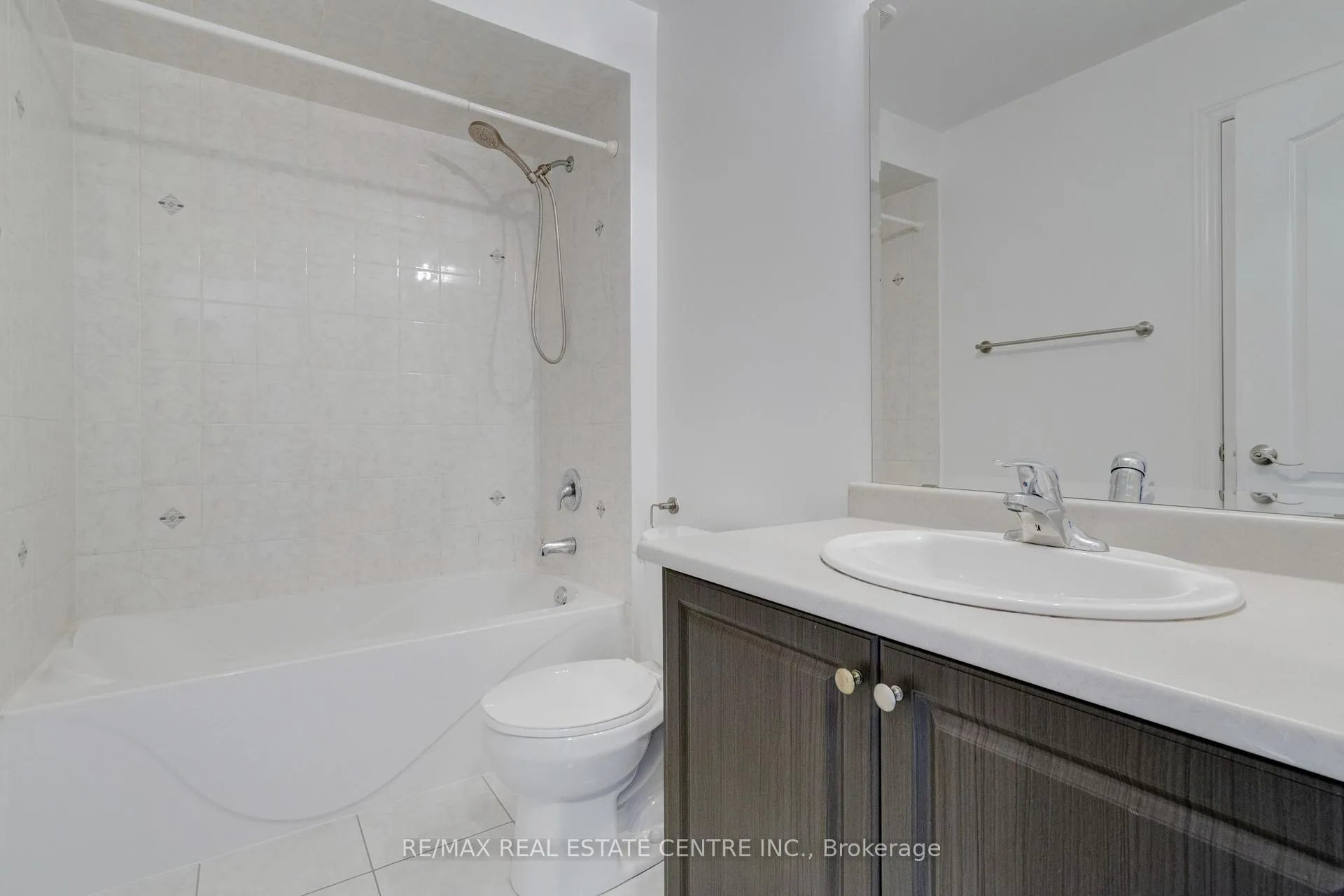 Photo 47 of 49 Wardsville Drive, Brampton, Bram West — HOMEH