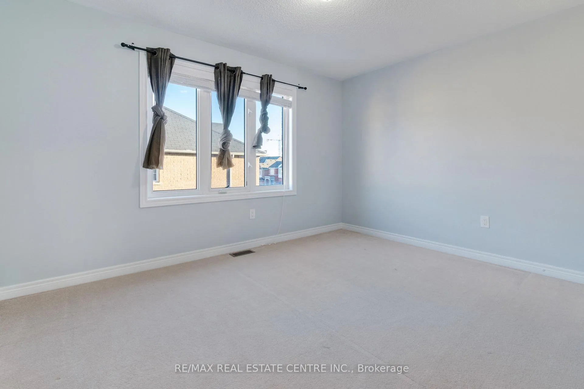 Photo 50 of 49 Wardsville Drive, Brampton, Bram West — HOMEH