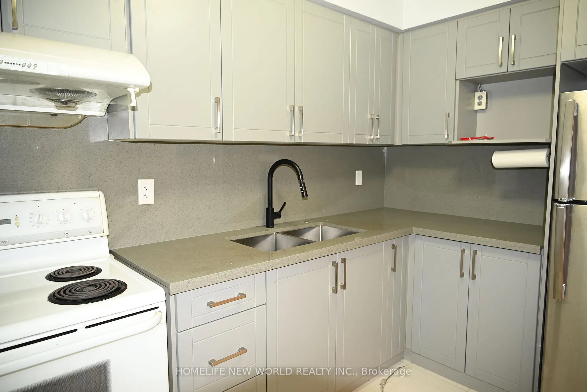 Photo 10 of Unit 201, 825 Kennedy Road, Scarborough, Ionview — HOMEH