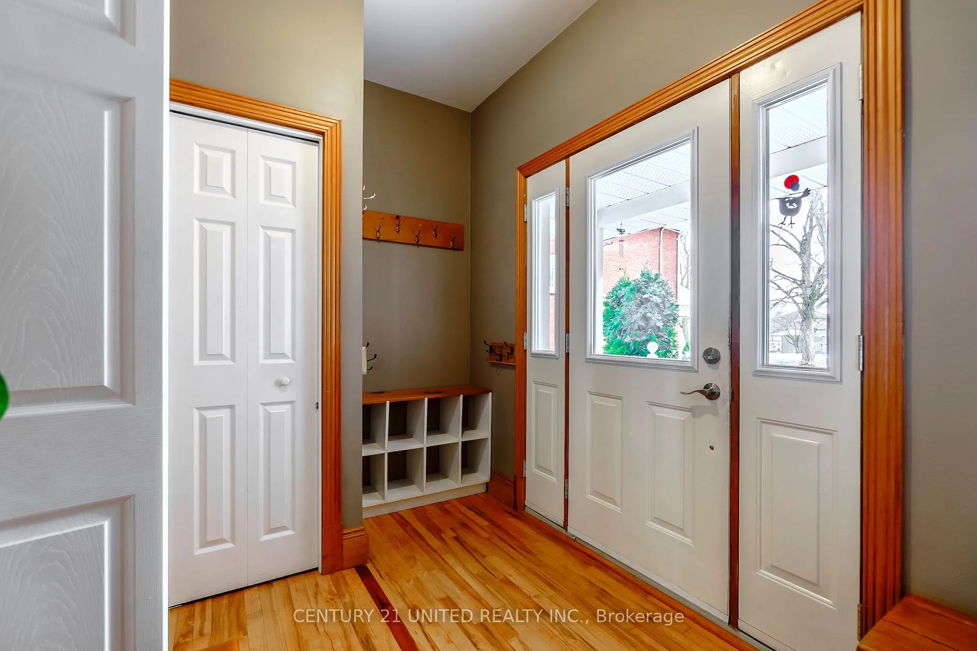 Photo 12 of 558 Gilmour Street, Peterborough, Town Ward 3 — HOMEH