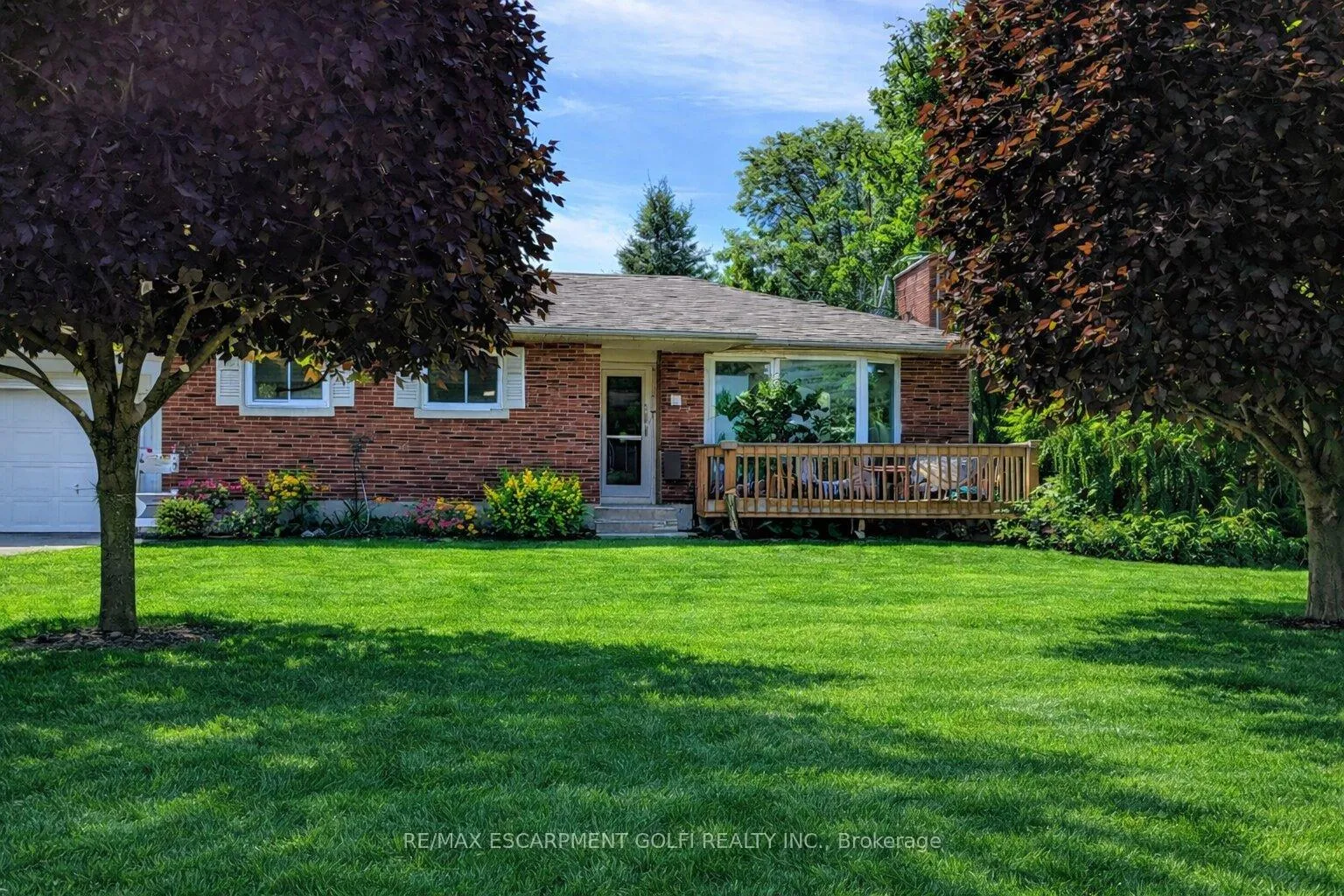 Photo 2 of 4108 Barry Drive, Lincoln, Beamsville — HOMEH