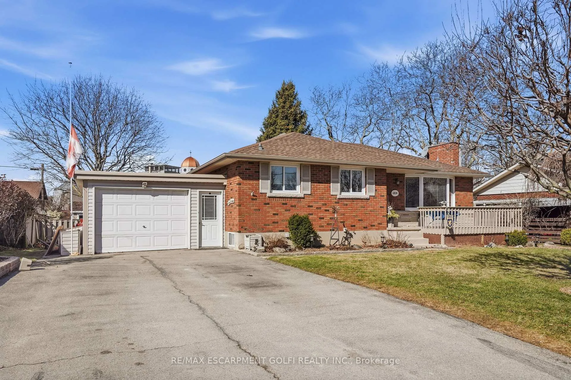Photo 3 of 4108 Barry Drive, Lincoln, Beamsville — HOMEH