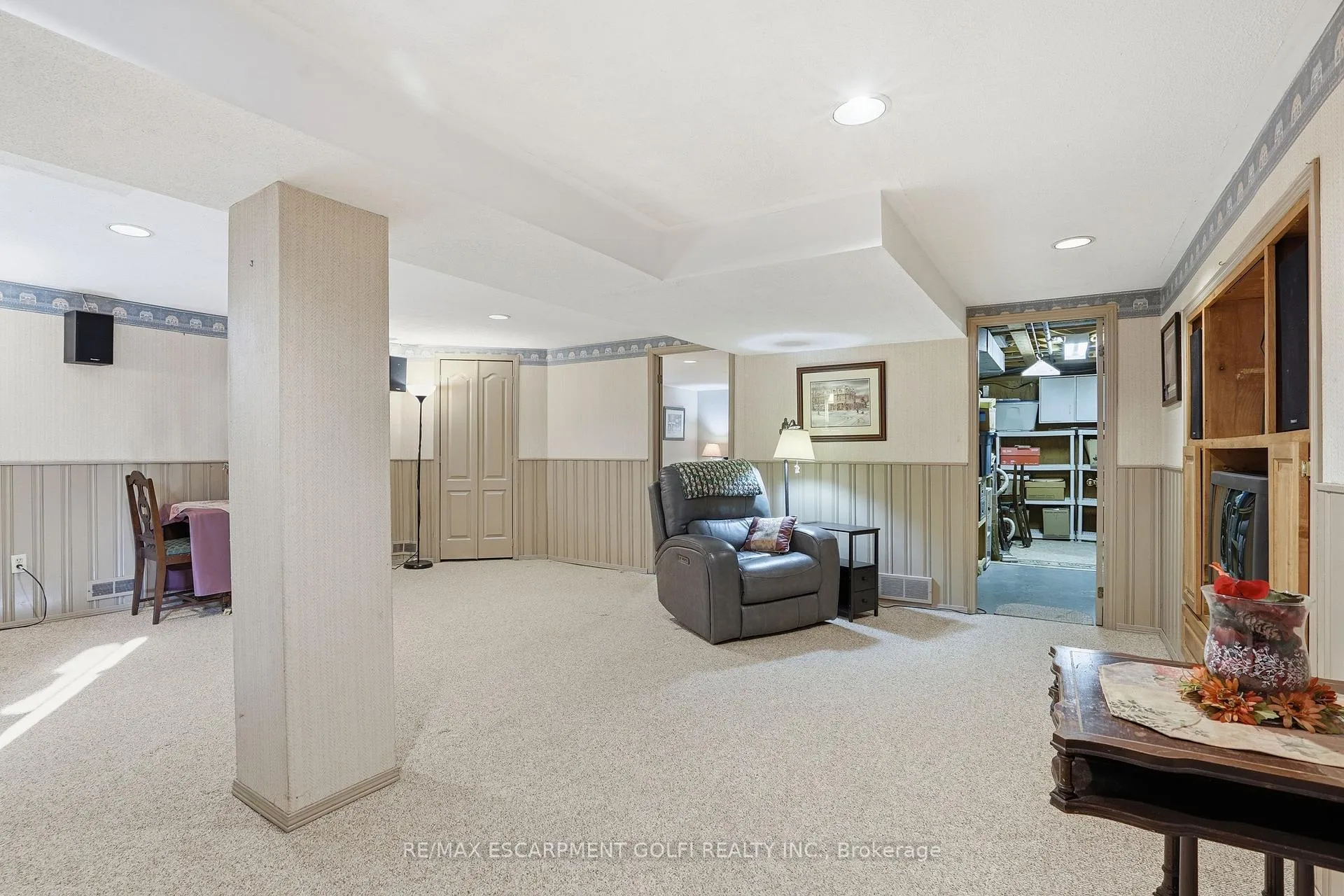 Photo 19 of 4108 Barry Drive, Lincoln, Beamsville — HOMEH