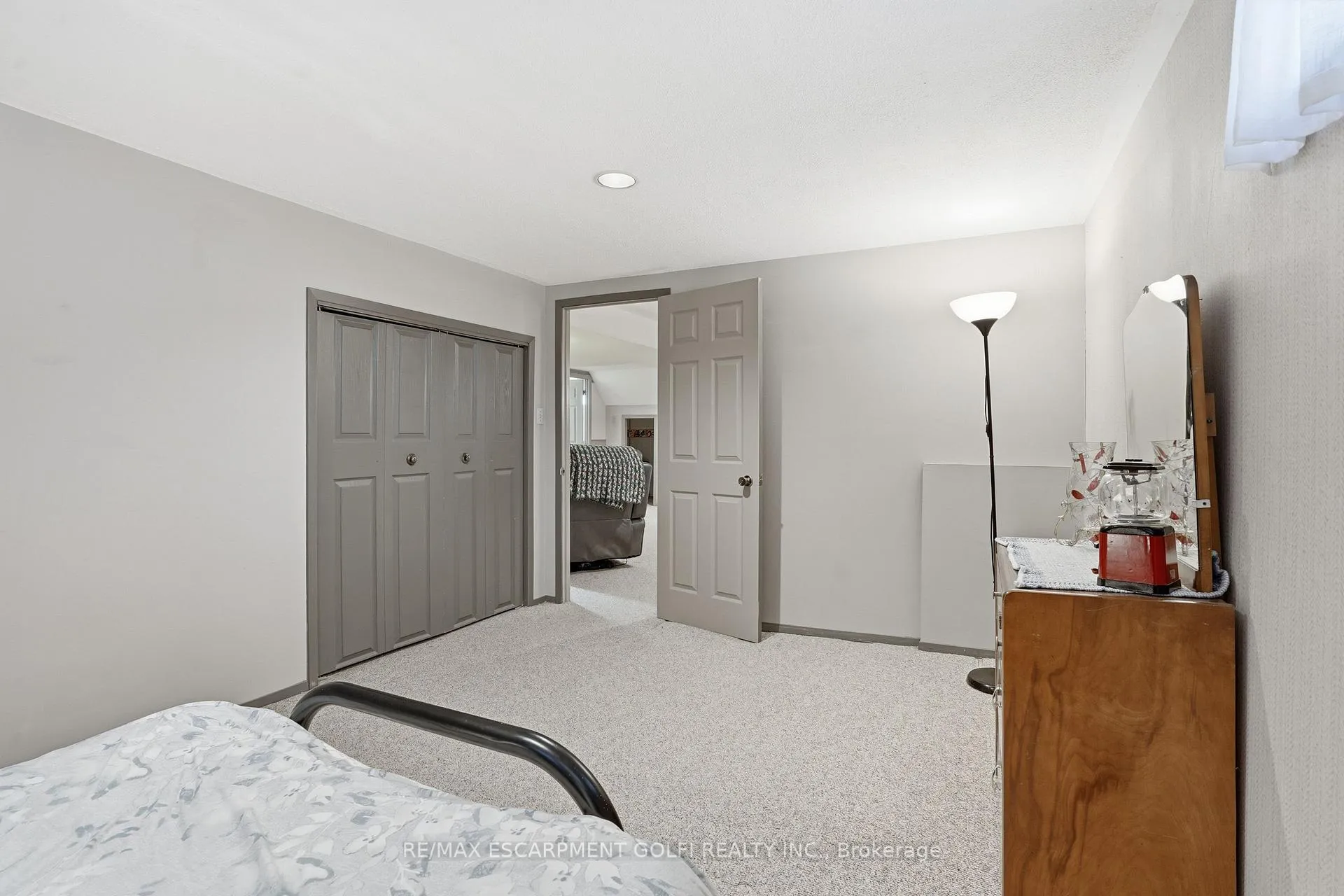 Photo 23 of 4108 Barry Drive, Lincoln, Beamsville — HOMEH