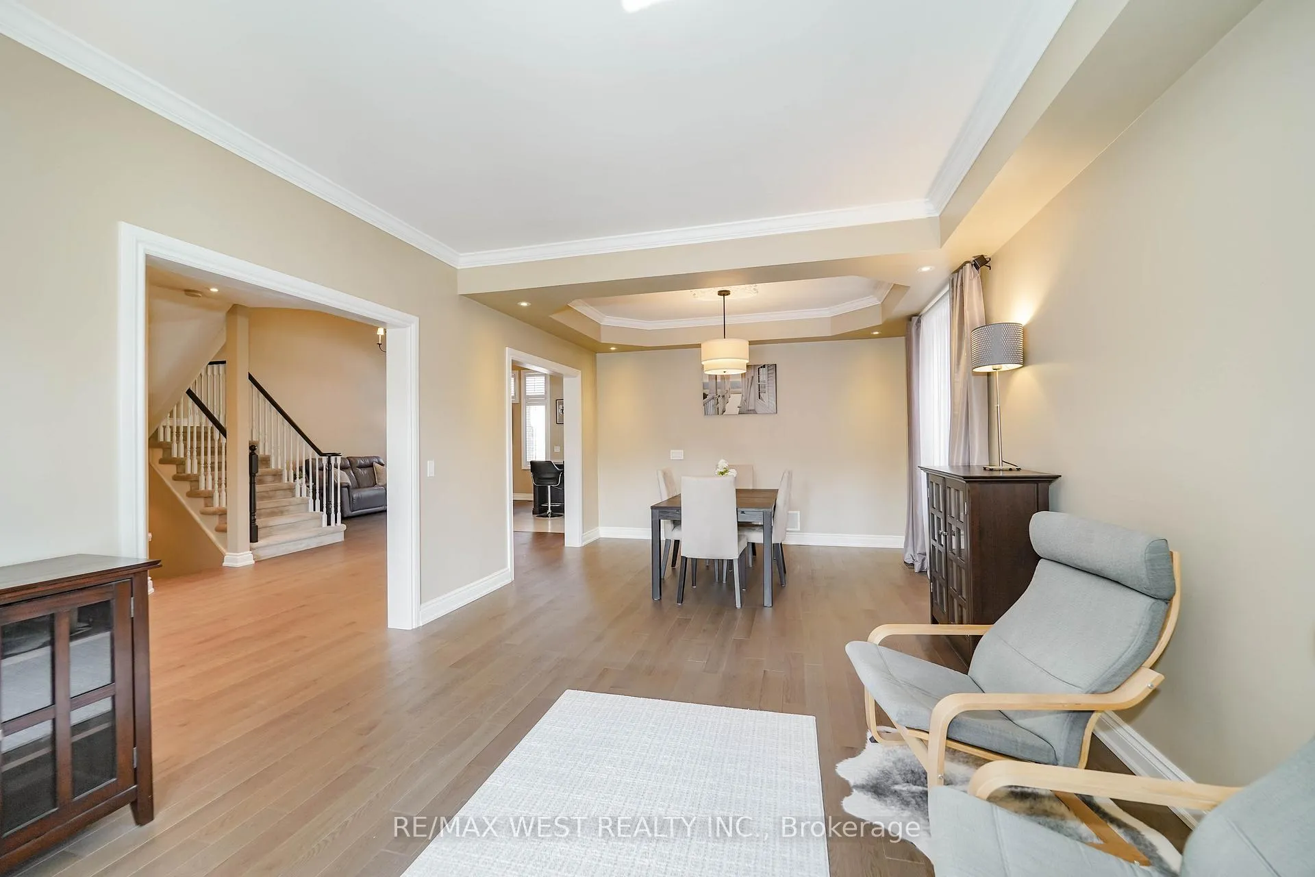 Photo 4 of 181 Thicket Crescent, Pickering, Highbush — HOMEH