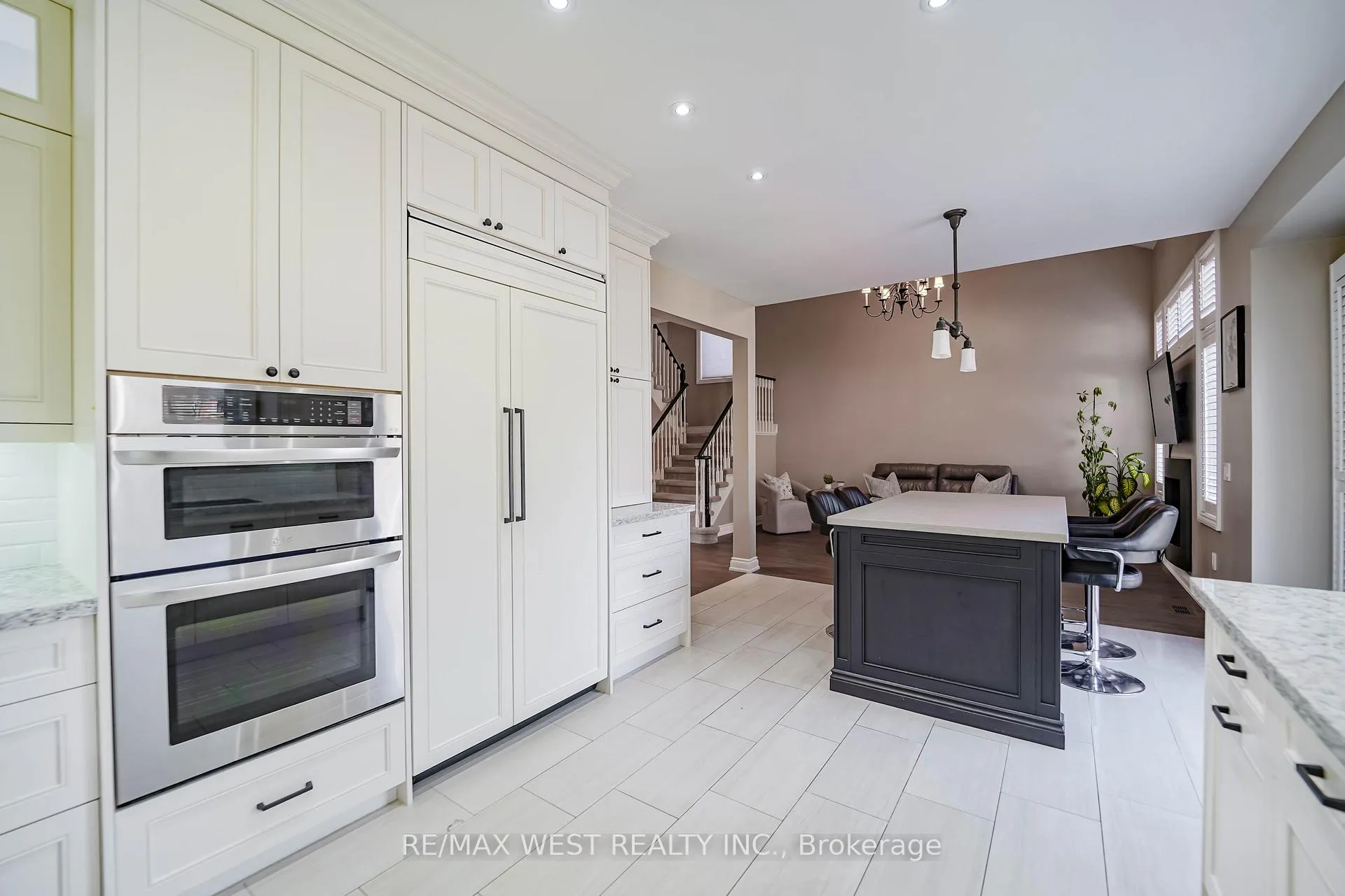 Photo 7 of 181 Thicket Crescent, Pickering, Highbush — HOMEH