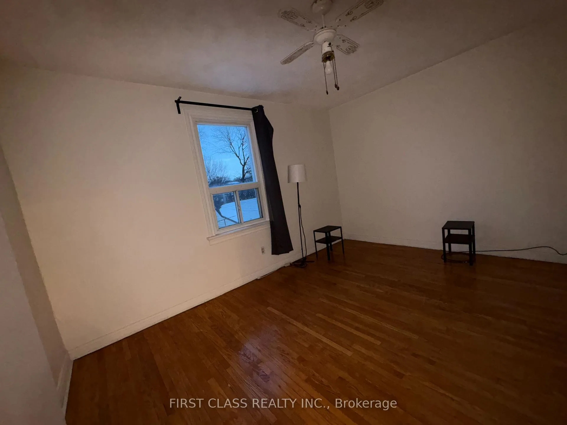 Photo 7 of 2471 Gerrard Street E, Toronto, East End-Danforth — HOMEH