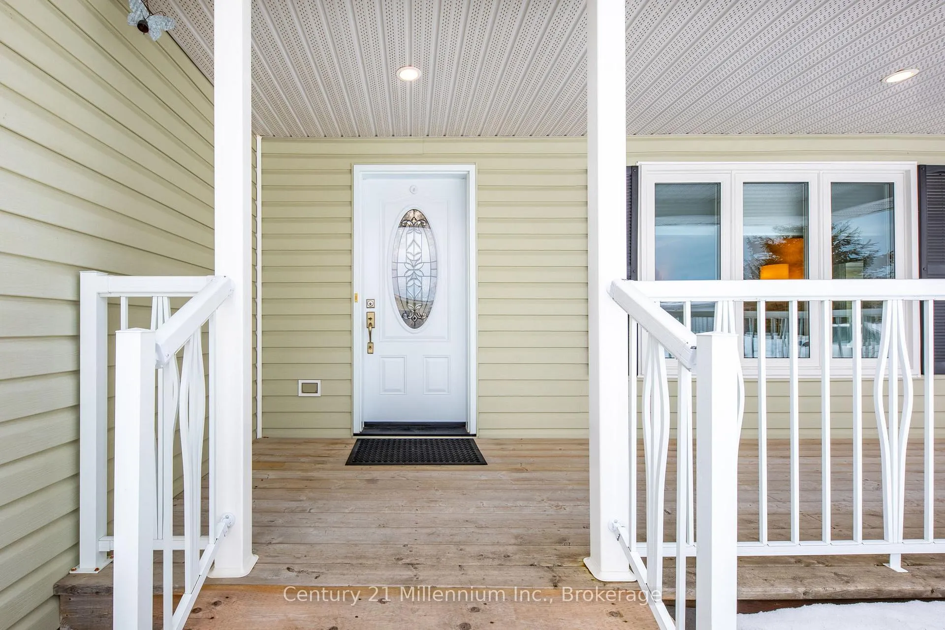 Photo 5 of 20 Illinois Crescent, Wasaga Beach — HOMEH
