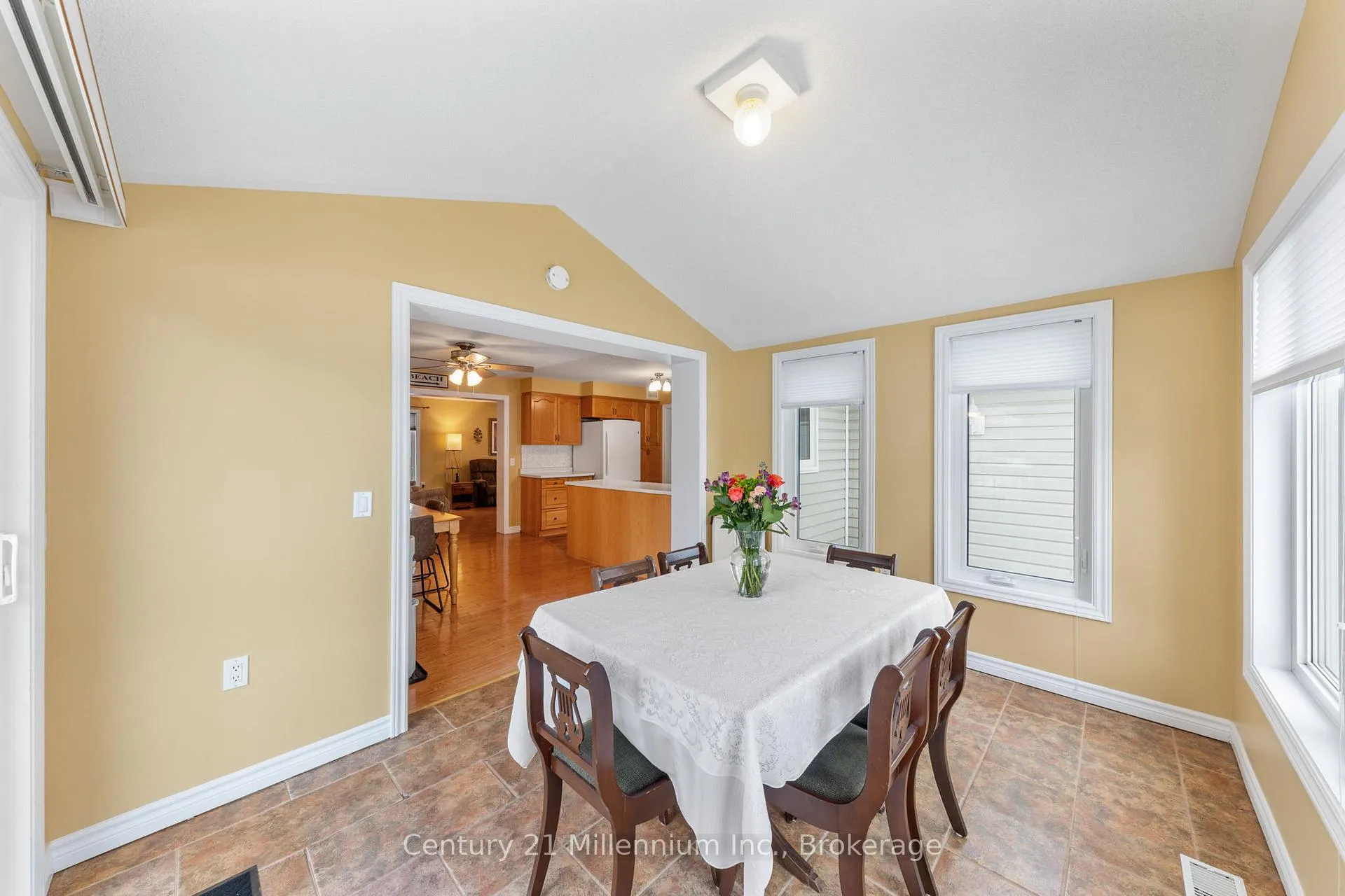 Photo 19 of 20 Illinois Crescent, Wasaga Beach — HOMEH
