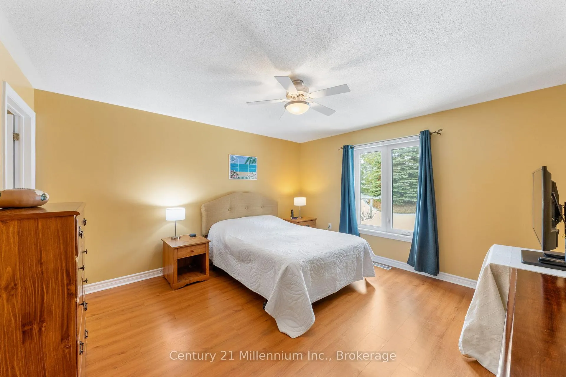 Photo 20 of 20 Illinois Crescent, Wasaga Beach — HOMEH