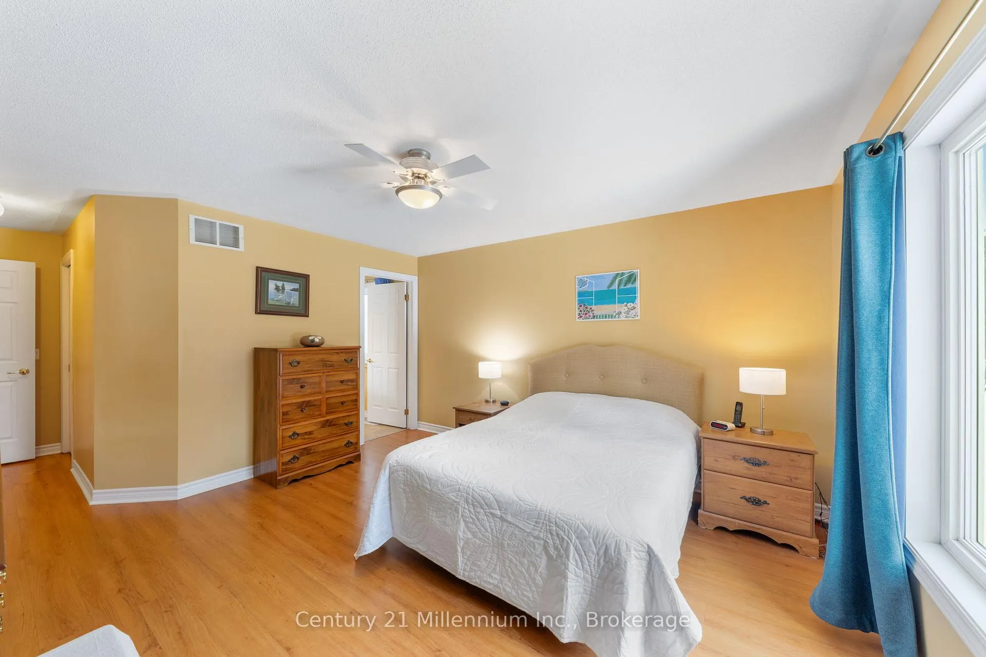 Photo 21 of 20 Illinois Crescent, Wasaga Beach — HOMEH