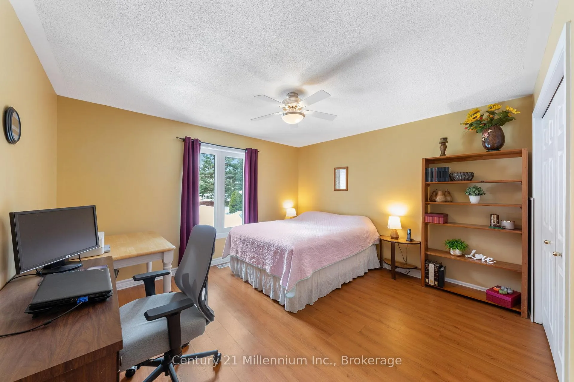 Photo 24 of 20 Illinois Crescent, Wasaga Beach — HOMEH