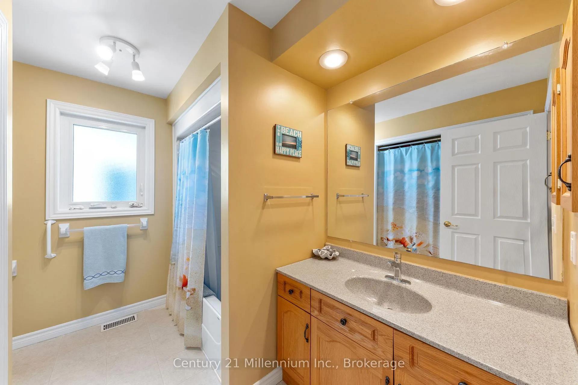 Photo 26 of 20 Illinois Crescent, Wasaga Beach — HOMEH