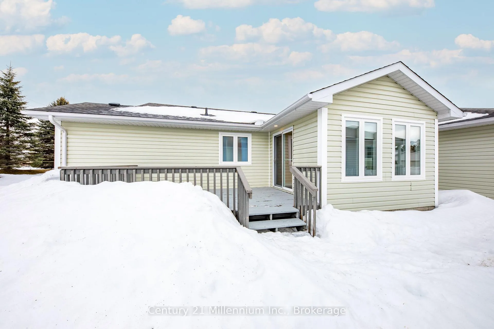 Photo 29 of 20 Illinois Crescent, Wasaga Beach — HOMEH